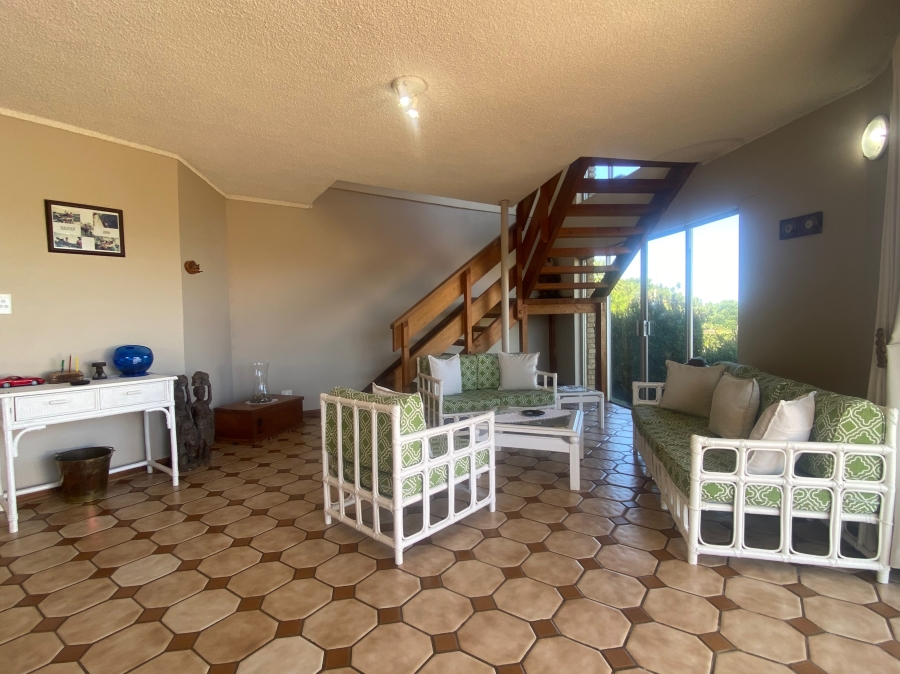 5 Bedroom Property for Sale in Cintsa East Eastern Cape